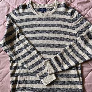 American eagle sweater